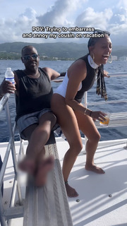 Tia Mowry feet photo thumbnail