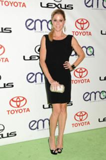 Julie Bowen feet photo thumbnail