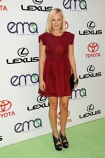 Malin Akerman feet photo thumbnail