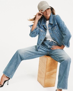 Cindy Crawford feet photo thumbnail