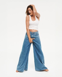 Cindy Crawford feet photo thumbnail