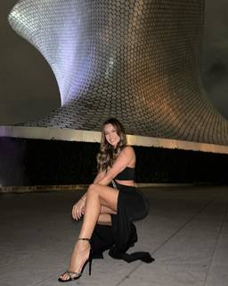 Carolina Ardohain feet photo thumbnail