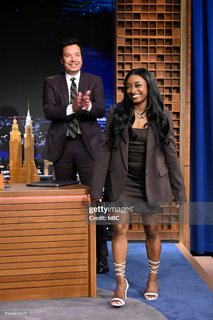 Simone Biles feet photo thumbnail