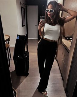 Erin Lim feet photo thumbnail