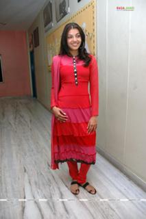 Kajal Aggarwal feet photo thumbnail