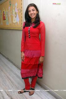 Kajal Aggarwal feet photo thumbnail