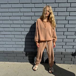 Teresa Palmer feet photo 1
