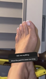 Julieanna Marie Goddard feet photo thumbnail