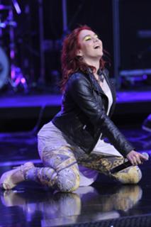 Ewa Farna feet photo thumbnail