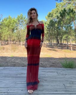 Carolina Dieckmann feet photo thumbnail