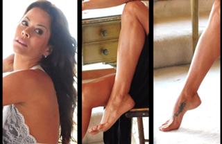 Brooke Burke feet photo thumbnail