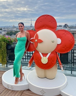 Christina Milian feet photo thumbnail