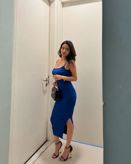 Anushka Sen feet photo thumbnail