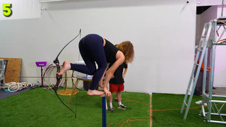 Sofie Dossi feet photo thumbnail