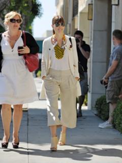 Jessica Biel feet photo thumbnail