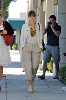 Jessica Biel feet photo thumbnail
