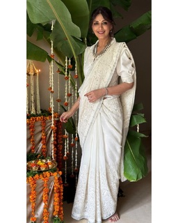 Sonali Bendre feet photo thumbnail