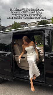 Xenia Tchoumitcheva feet photo thumbnail