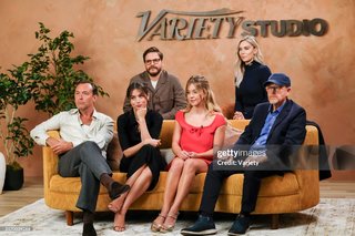 Sydney Sweeney feet photo thumbnail