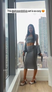 Jen Selter feet photo thumbnail
