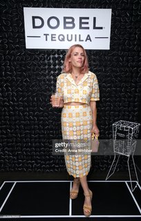 Busy Philipps feet photo thumbnail