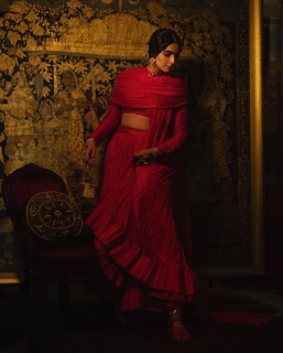 Sonam Kapoor feet photo thumbnail