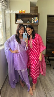 Anushka Sen feet photo thumbnail