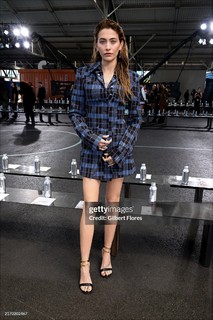 Paris Jackson feet photo thumbnail