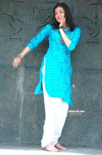 Kajal Aggarwal feet photo thumbnail