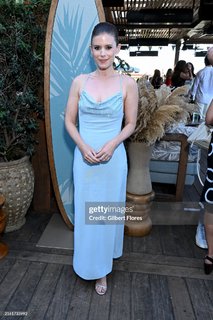 Kate Mara feet photo thumbnail
