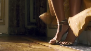 Rihanna feet photo thumbnail