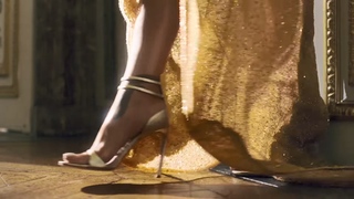 Rihanna feet photo thumbnail