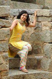 Kajal Aggarwal feet photo thumbnail