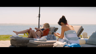 Dakota Fanning feet photo thumbnail