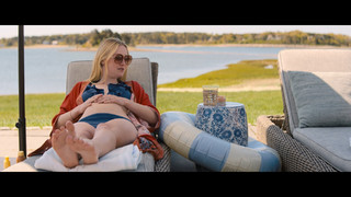 Dakota Fanning feet photo thumbnail