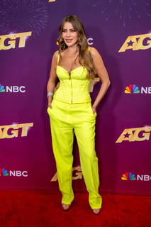 Sofía Vergara feet photo thumbnail