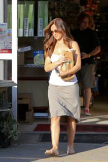 Minka Kelly feet photo thumbnail