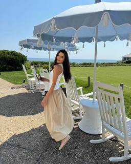 Olivia Culpo feet photo thumbnail