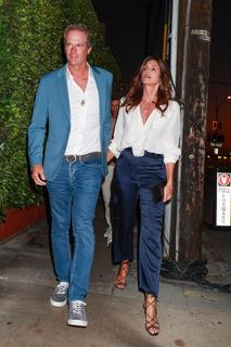 Cindy Crawford feet photo thumbnail