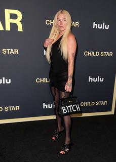 Kesha feet photo thumbnail