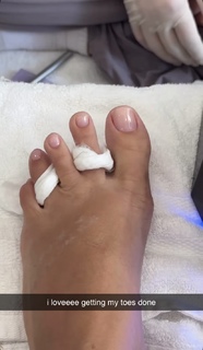 Corinna Kopf feet photo thumbnail