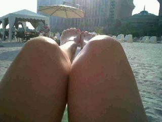Denise Van Outen feet photo thumbnail