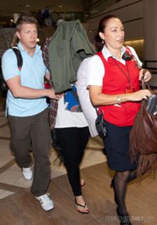Demi Lovato feet photo thumbnail
