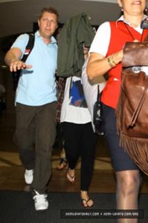 Demi Lovato feet photo thumbnail