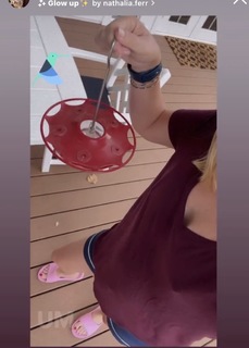 Angela Kinsey feet photo thumbnail