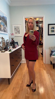 Angela Kinsey feet photo thumbnail