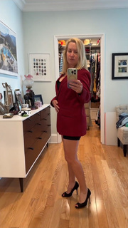 Angela Kinsey feet photo thumbnail