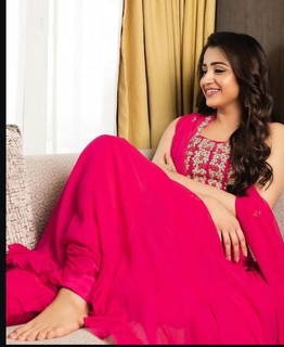 Trisha Krishnan feet photo thumbnail