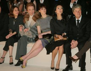 Gemma Arterton feet photo thumbnail