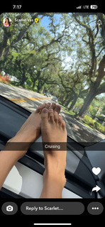 Scarlet Vas feet photo thumbnail